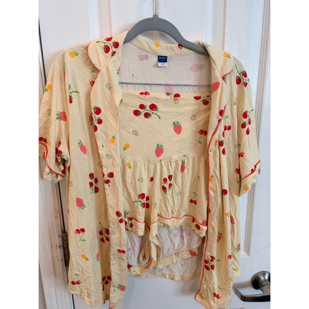 Old Navy Maternity Pajama Set Yellow Fruit Print Strawberry Cherry Shorts Small